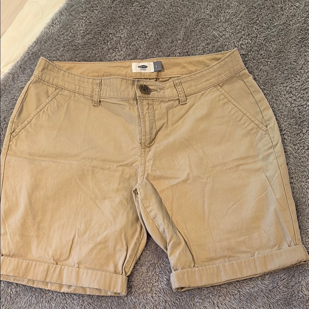 Old Navy Tan Bermuda Shorts Classic Style